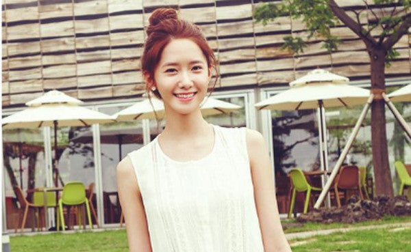 Female Idols Who Love To Flaunt Their Hot Summer Outfits